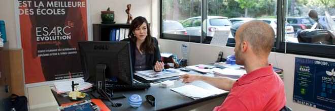 Le bureau des stages vous accompagne dans vos recherches Le bureau des stages vous accompagne dans vos recherches