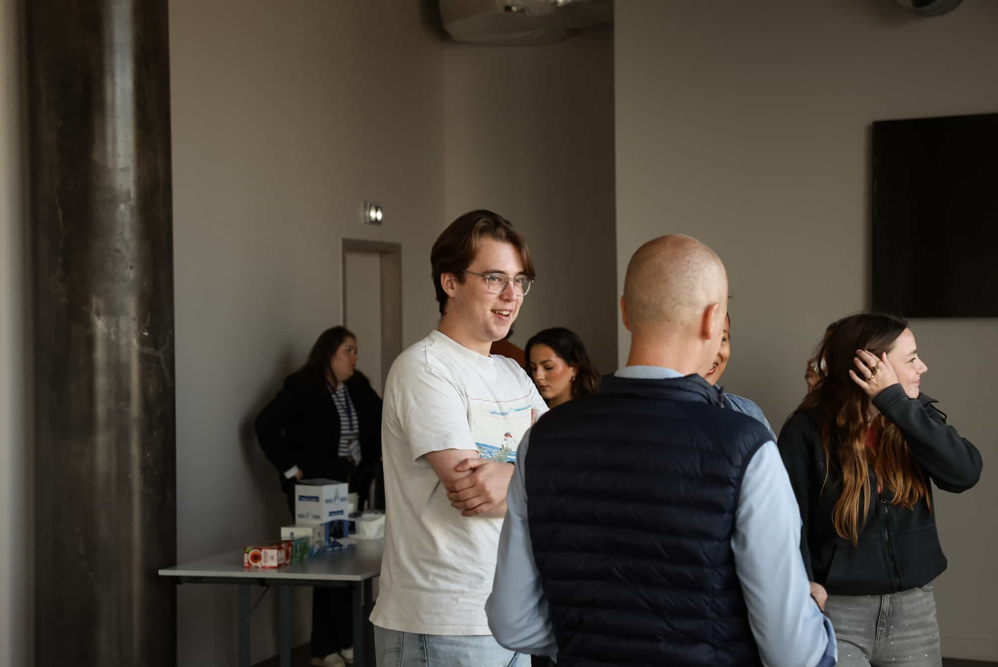 étudiants en pause goûter
